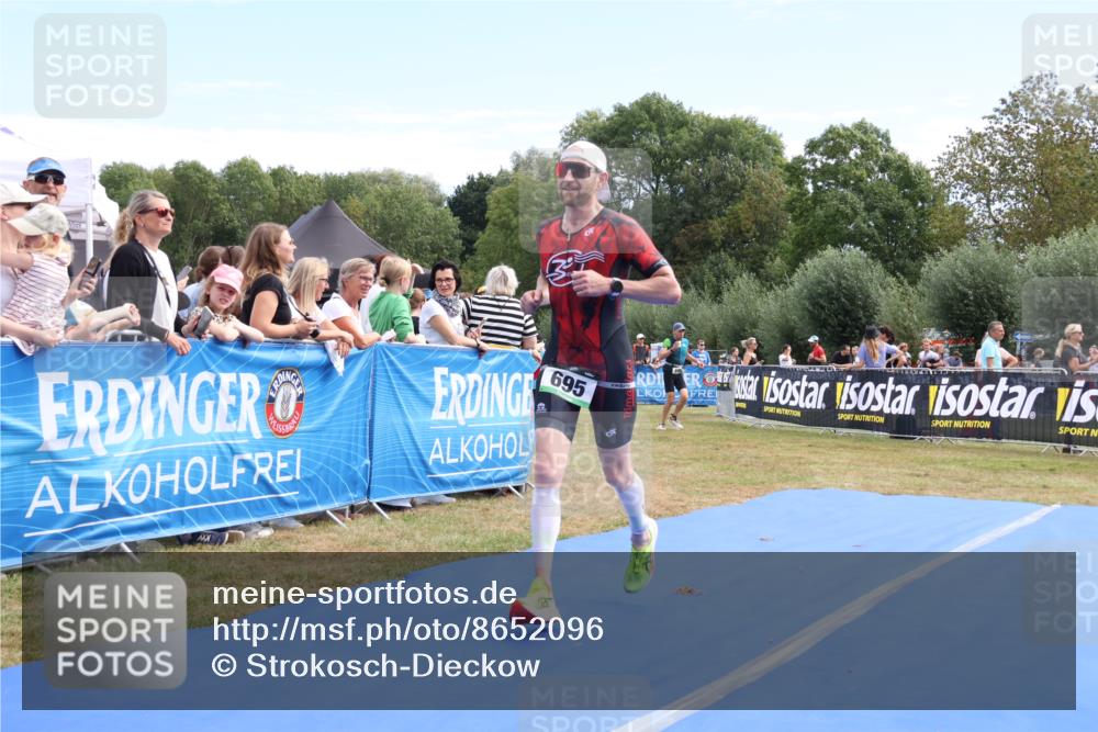 31.08.2025 - Elbe Triathlon Hamburg Strokosch-Dieckow http://msf.ph/oto/8652096 31.08.2025 11:05:08 Ziel 410, 523, 658, 695 meine-sportfotos.de