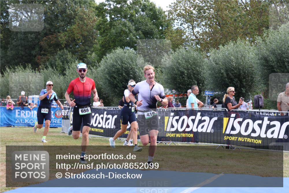 31.08.2025 - Elbe Triathlon Hamburg Strokosch-Dieckow http://msf.ph/oto/8652099 31.08.2025 11:05:14 Ziel 410, 658 meine-sportfotos.de
