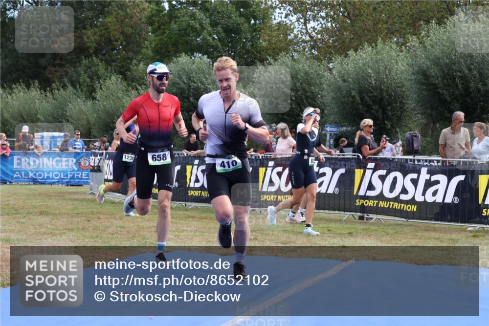 31.08.2025 - Elbe Triathlon Hamburg Strokosch-Dieckow http://msf.ph/oto/8652102 31.08.2025 11:05:15 Ziel 410, 658 meine-sportfotos.de