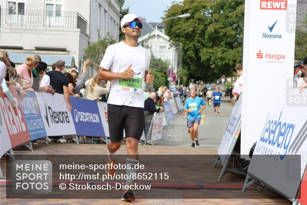31.08.2025 - 21. Blankeneser Heldenlauf Strokosch-Dieckow http://msf.ph/oto/8652115 31.08.2025 11:11:17 Ziel 3290, 3593 meine-sportfotos.de