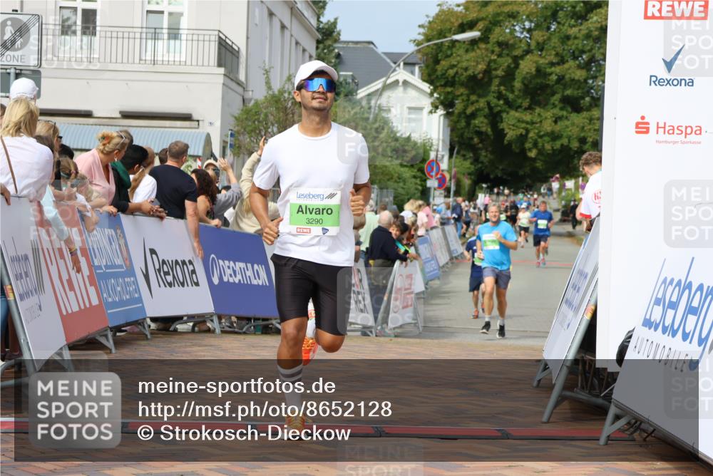 31.08.2025 - 21. Blankeneser Heldenlauf Strokosch-Dieckow http://msf.ph/oto/8652128 31.08.2025 11:11:17 Ziel 3290, 3593 meine-sportfotos.de