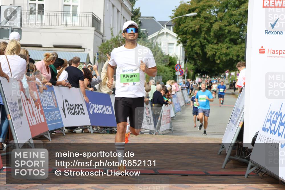 31.08.2025 - 21. Blankeneser Heldenlauf Strokosch-Dieckow http://msf.ph/oto/8652131 31.08.2025 11:11:17 Ziel 3290, 3593 meine-sportfotos.de