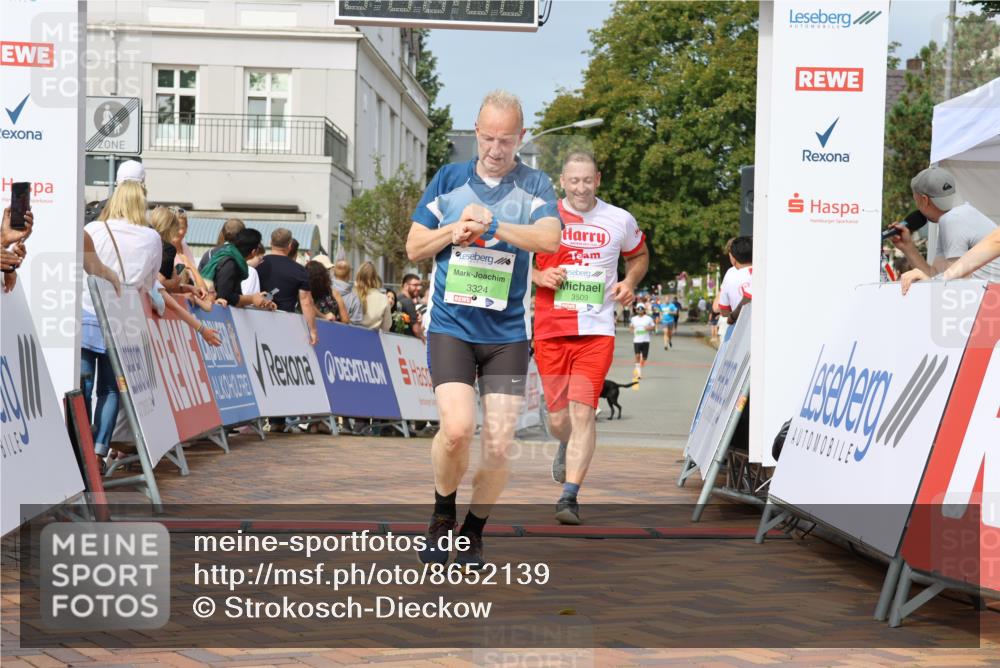 31.08.2025 - 21. Blankeneser Heldenlauf Strokosch-Dieckow http://msf.ph/oto/8652139 31.08.2025 11:11:05 Ziel 3324, 3509 meine-sportfotos.de