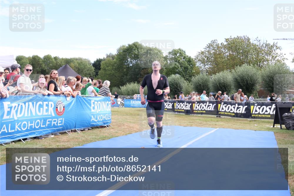 31.08.2025 - Elbe Triathlon Hamburg Strokosch-Dieckow http://msf.ph/oto/8652141 31.08.2025 11:06:29 Ziel 291, 453 meine-sportfotos.de