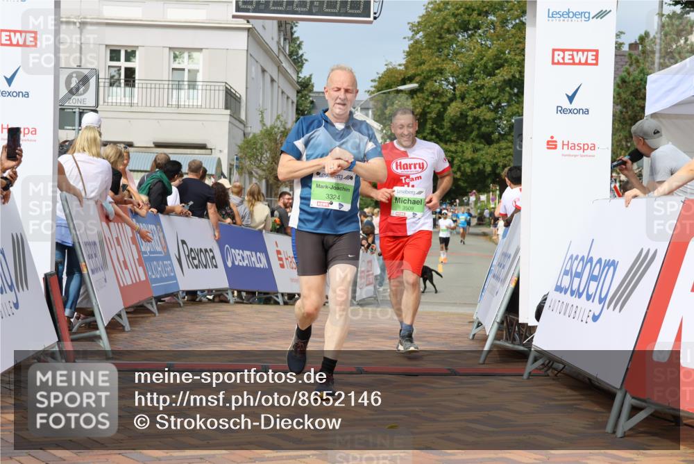31.08.2025 - 21. Blankeneser Heldenlauf Strokosch-Dieckow http://msf.ph/oto/8652146 31.08.2025 11:11:05 Ziel 3324, 3509 meine-sportfotos.de