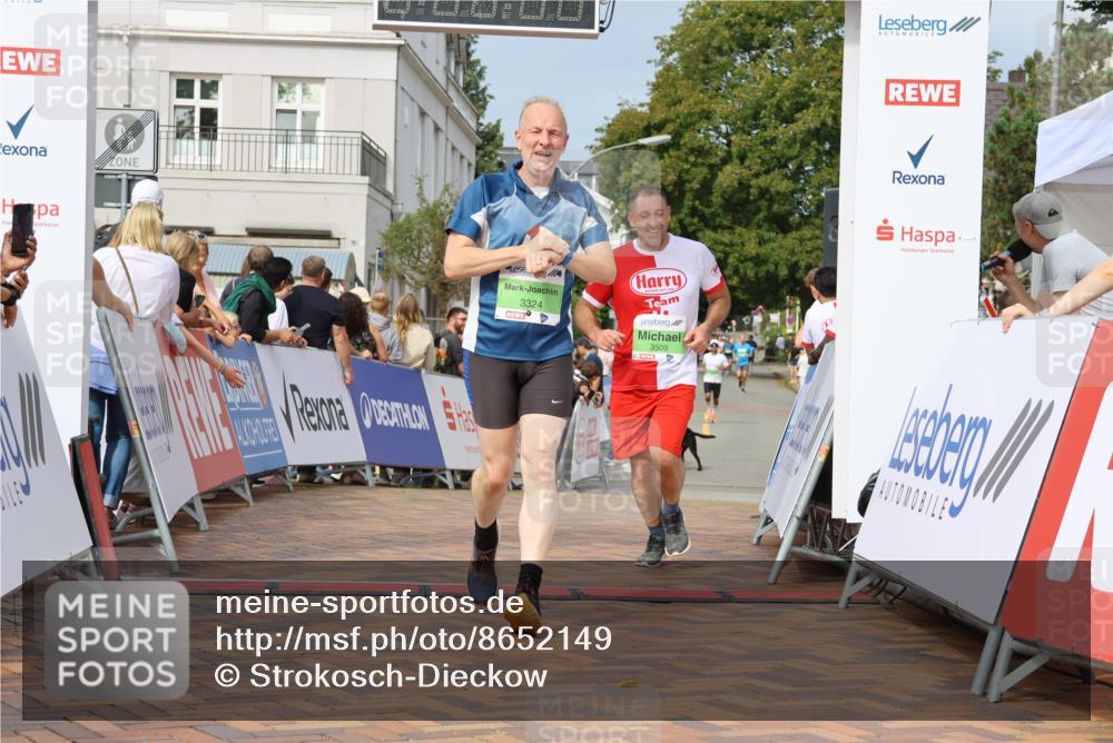31.08.2025 - 21. Blankeneser Heldenlauf Strokosch-Dieckow http://msf.ph/oto/8652149 31.08.2025 11:11:04 Ziel 3324, 3509 meine-sportfotos.de