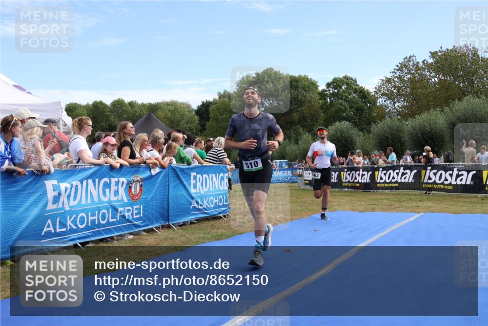31.08.2025 - Elbe Triathlon Hamburg Strokosch-Dieckow http://msf.ph/oto/8652150 31.08.2025 11:06:41 Ziel 250, 463, 510 meine-sportfotos.de