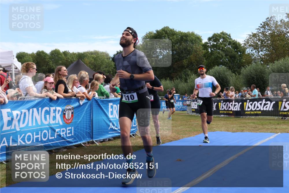 31.08.2025 - Elbe Triathlon Hamburg Strokosch-Dieckow http://msf.ph/oto/8652151 31.08.2025 11:06:41 Ziel 250, 463, 510 meine-sportfotos.de