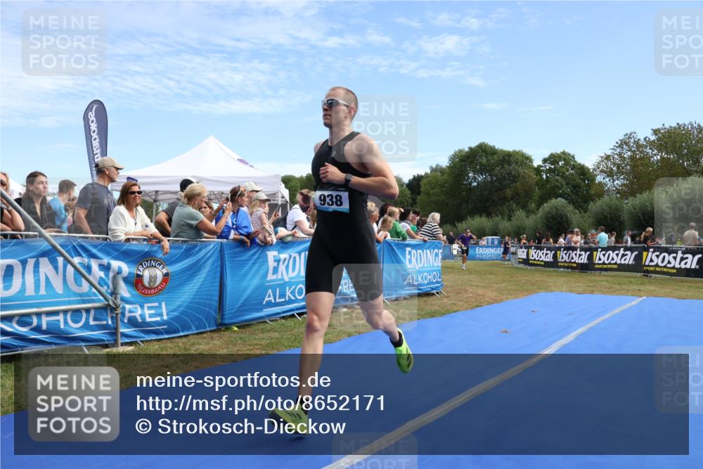 31.08.2025 - Elbe Triathlon Hamburg Strokosch-Dieckow http://msf.ph/oto/8652171 31.08.2025 11:07:01 Ziel 256, 414, 597, 938 meine-sportfotos.de