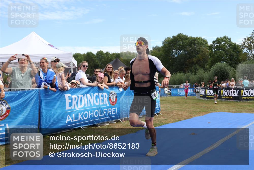31.08.2025 - Elbe Triathlon Hamburg Strokosch-Dieckow http://msf.ph/oto/8652183 31.08.2025 11:07:14 Ziel 256, 286, 414, 547, 611 meine-sportfotos.de