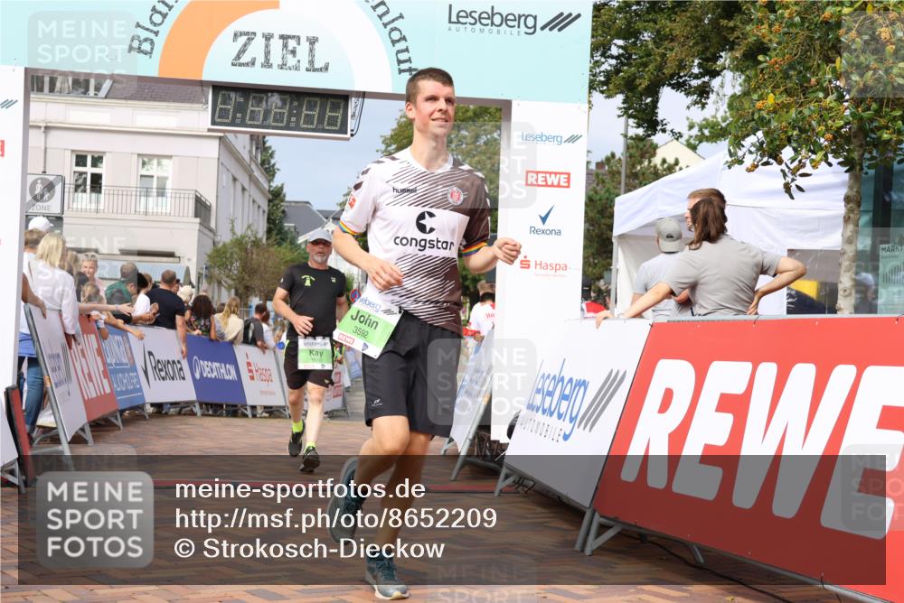 31.08.2025 - 21. Blankeneser Heldenlauf Strokosch-Dieckow http://msf.ph/oto/8652209 31.08.2025 11:10:42 Ziel 3701, 3592, 3420, 3515, 3618 meine-sportfotos.de