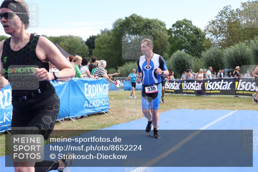 31.08.2025 - Elbe Triathlon Hamburg Strokosch-Dieckow http://msf.ph/oto/8652224 31.08.2025 11:08:14 Ziel 288, 330, 651, 680 meine-sportfotos.de