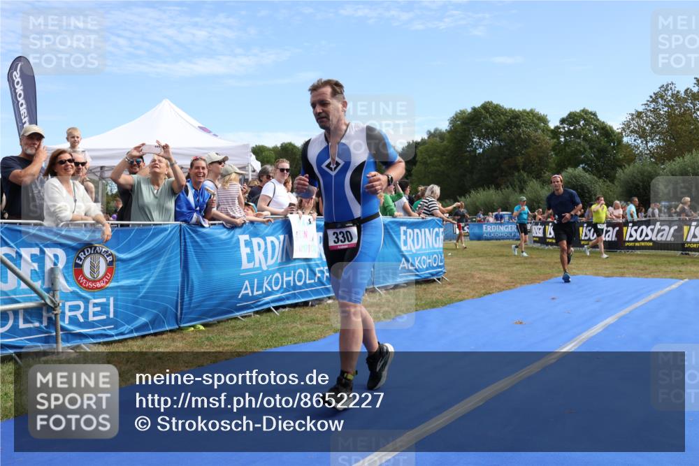 31.08.2025 - Elbe Triathlon Hamburg Strokosch-Dieckow http://msf.ph/oto/8652227 31.08.2025 11:08:15 Ziel 288, 330, 651, 680 meine-sportfotos.de