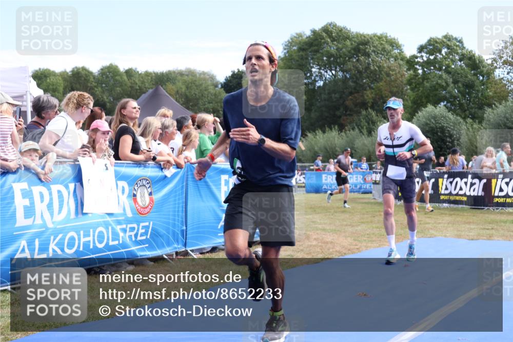 31.08.2025 - Elbe Triathlon Hamburg Strokosch-Dieckow http://msf.ph/oto/8652233 31.08.2025 11:08:17 Ziel 288, 330, 651, 680 meine-sportfotos.de