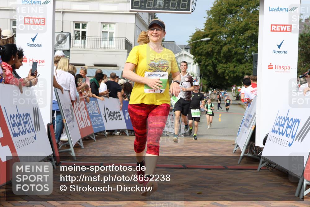 31.08.2025 - 21. Blankeneser Heldenlauf Strokosch-Dieckow http://msf.ph/oto/8652238 31.08.2025 11:10:39 Ziel 3701, 3592, 3420, 3515, 3281, 3455, 3618 meine-sportfotos.de