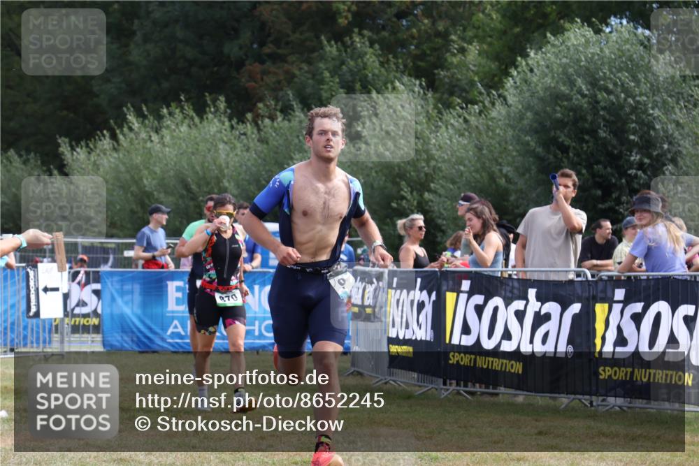 31.08.2025 - Elbe Triathlon Hamburg Strokosch-Dieckow http://msf.ph/oto/8652245 31.08.2025 11:08:37 Ziel 289, 493, 944, 1133 meine-sportfotos.de