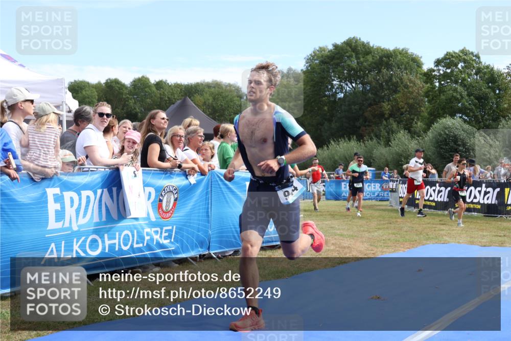 31.08.2025 - Elbe Triathlon Hamburg Strokosch-Dieckow http://msf.ph/oto/8652249 31.08.2025 11:08:39 Ziel 289, 493, 515, 944 meine-sportfotos.de