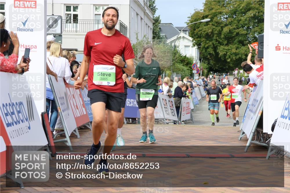 31.08.2025 - 21. Blankeneser Heldenlauf Strokosch-Dieckow http://msf.ph/oto/8652253 31.08.2025 11:10:31 Ziel 3465, 3349, 3515, 3281, 3455 meine-sportfotos.de