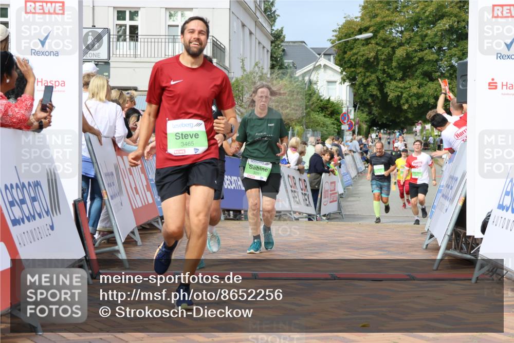 31.08.2025 - 21. Blankeneser Heldenlauf Strokosch-Dieckow http://msf.ph/oto/8652256 31.08.2025 11:10:31 Ziel 3465, 3349, 3515, 3281, 3455 meine-sportfotos.de
