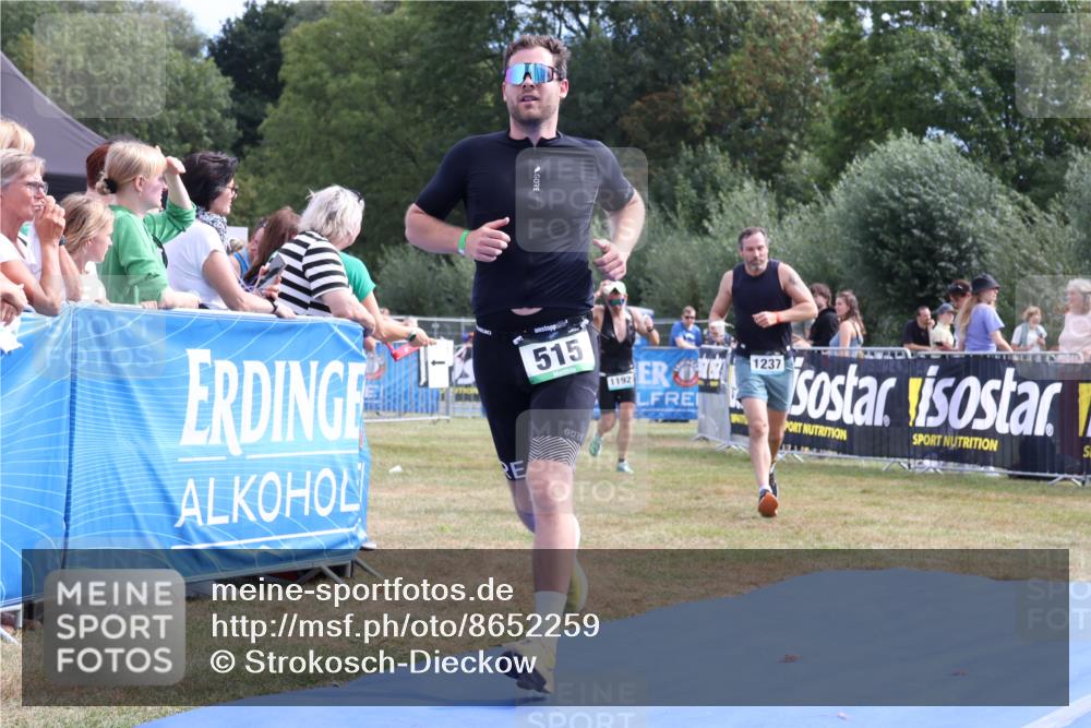 31.08.2025 - Elbe Triathlon Hamburg Strokosch-Dieckow http://msf.ph/oto/8652259 31.08.2025 11:08:48 Ziel 289, 493, 515 meine-sportfotos.de