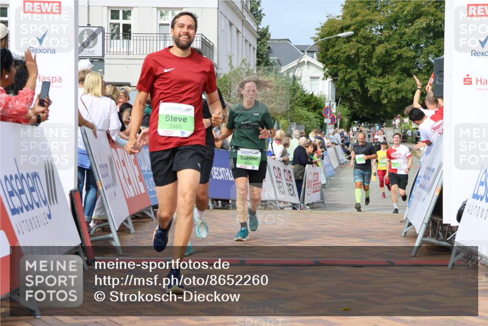 31.08.2025 - 21. Blankeneser Heldenlauf Strokosch-Dieckow http://msf.ph/oto/8652260 31.08.2025 11:10:31 Ziel 3465, 3349, 3515, 3281, 3455 meine-sportfotos.de