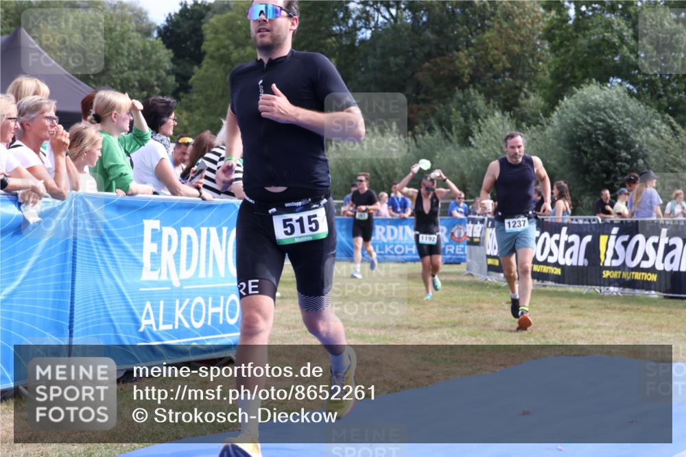 31.08.2025 - Elbe Triathlon Hamburg Strokosch-Dieckow http://msf.ph/oto/8652261 31.08.2025 11:08:48 Ziel 289, 493, 515 meine-sportfotos.de