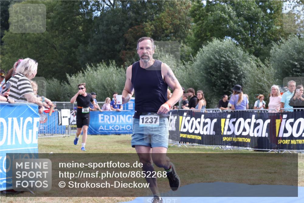 31.08.2025 - Elbe Triathlon Hamburg Strokosch-Dieckow http://msf.ph/oto/8652268 31.08.2025 11:08:50 Ziel 289, 393, 395, 493, 515 meine-sportfotos.de