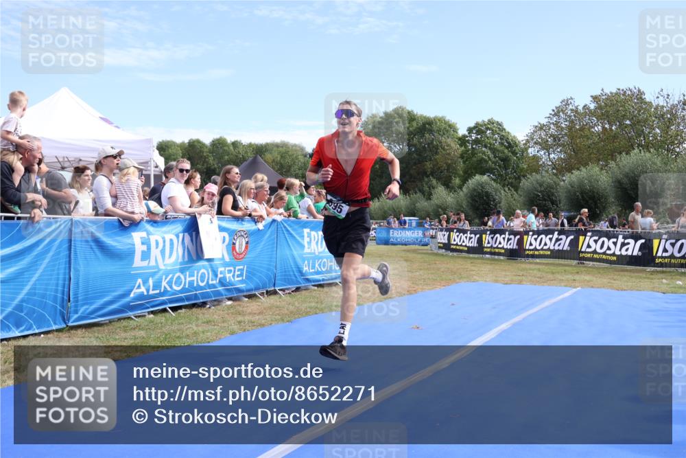 31.08.2025 - Elbe Triathlon Hamburg Strokosch-Dieckow http://msf.ph/oto/8652271 31.08.2025 11:09:00 Ziel 393, 395 meine-sportfotos.de