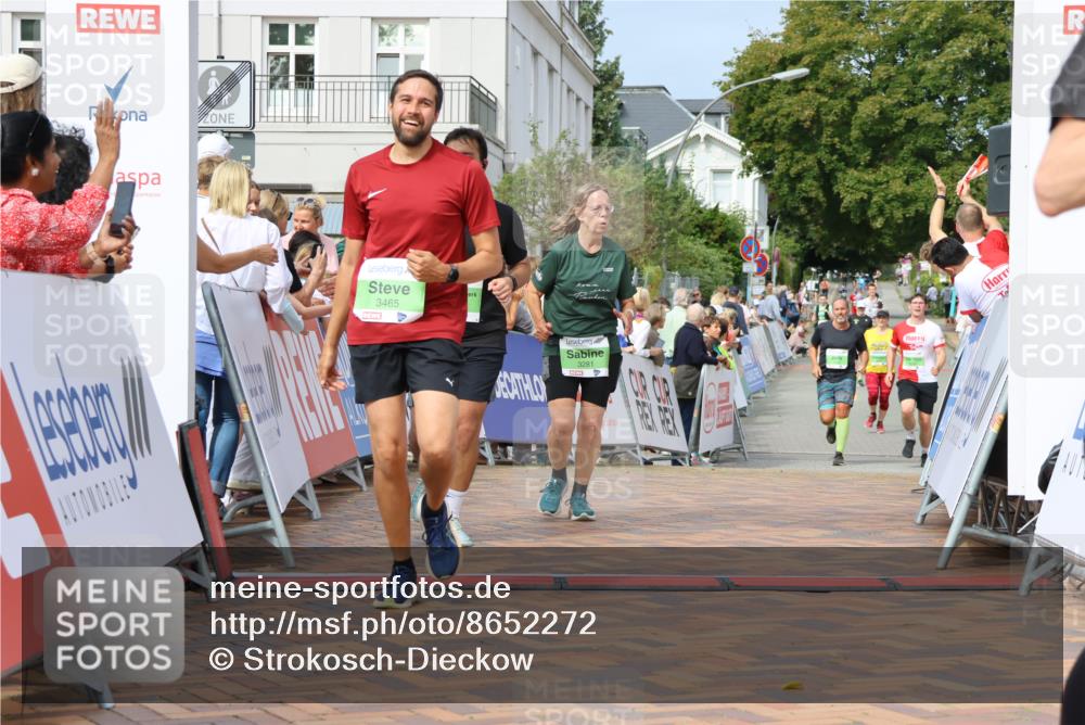 31.08.2025 - 21. Blankeneser Heldenlauf Strokosch-Dieckow http://msf.ph/oto/8652272 31.08.2025 11:10:31 Ziel 3465, 3349, 3515, 3281, 3455 meine-sportfotos.de
