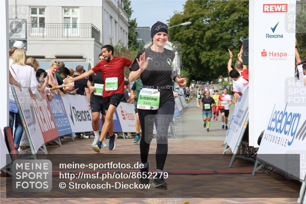 31.08.2025 - 21. Blankeneser Heldenlauf Strokosch-Dieckow http://msf.ph/oto/8652279 31.08.2025 11:10:29 Ziel 3465, 3349, 3281, 3455 meine-sportfotos.de