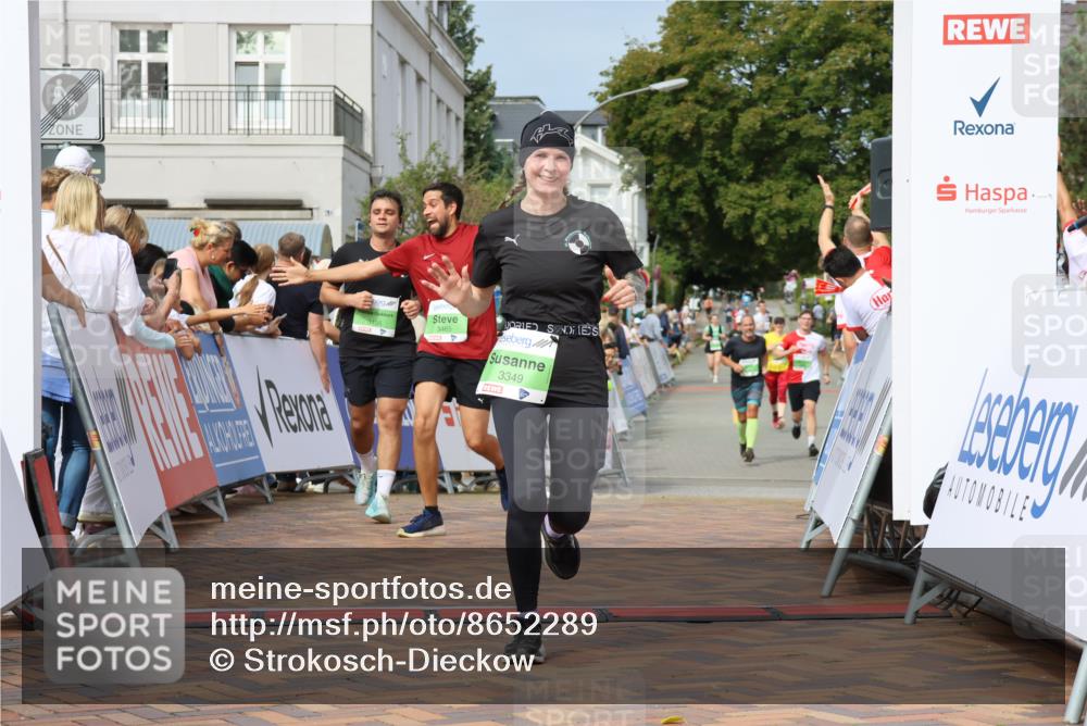 31.08.2025 - 21. Blankeneser Heldenlauf Strokosch-Dieckow http://msf.ph/oto/8652289 31.08.2025 11:10:29 Ziel 3465, 3349, 3281, 3455 meine-sportfotos.de