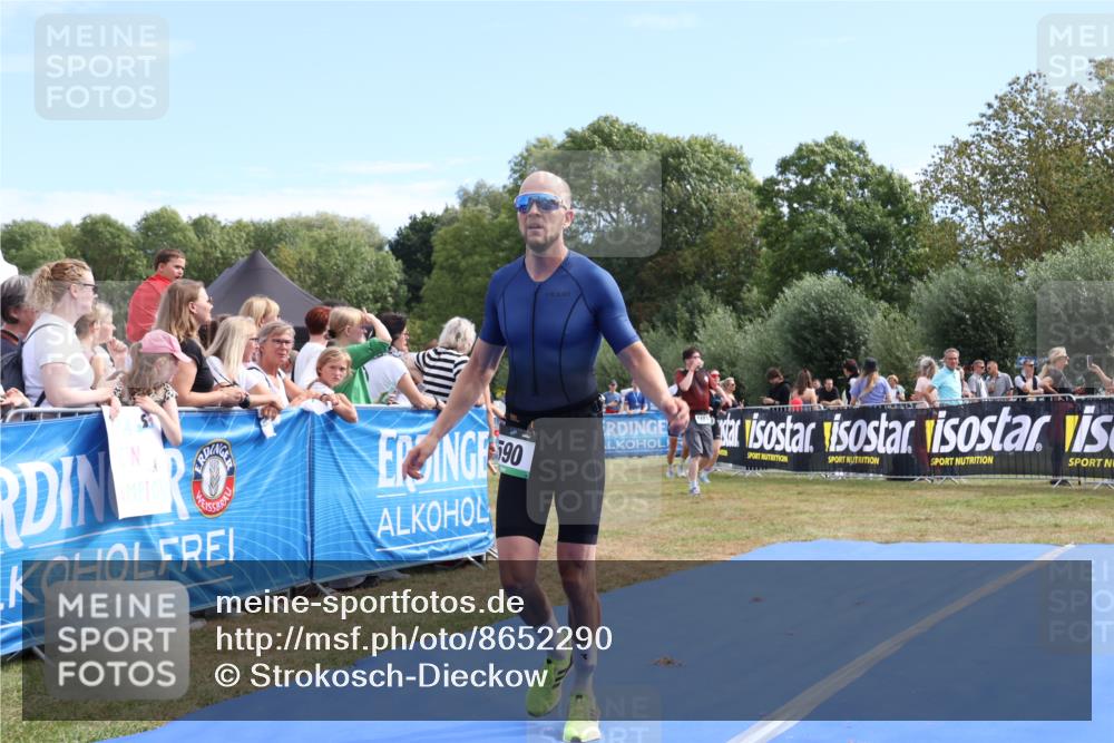31.08.2025 - Elbe Triathlon Hamburg Strokosch-Dieckow http://msf.ph/oto/8652290 31.08.2025 11:09:28 Ziel 394, 590, 1078 meine-sportfotos.de