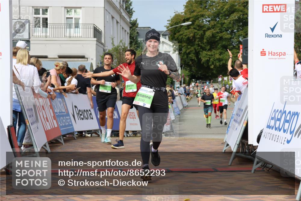 31.08.2025 - 21. Blankeneser Heldenlauf Strokosch-Dieckow http://msf.ph/oto/8652293 31.08.2025 11:10:29 Ziel 3465, 3349, 3281, 3455 meine-sportfotos.de