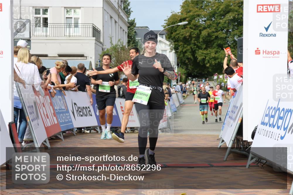 31.08.2025 - 21. Blankeneser Heldenlauf Strokosch-Dieckow http://msf.ph/oto/8652296 31.08.2025 11:10:29 Ziel 3465, 3349, 3281, 3455 meine-sportfotos.de