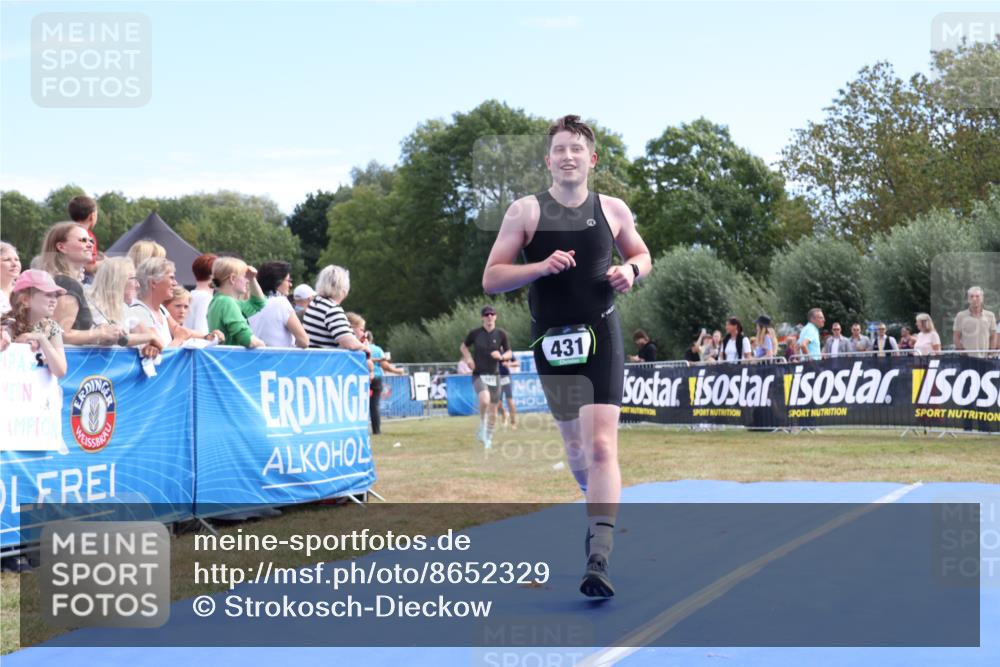31.08.2025 - Elbe Triathlon Hamburg Strokosch-Dieckow http://msf.ph/oto/8652329 31.08.2025 11:10:33 Ziel 431, 469, 528, 1067, 1081, 1149 meine-sportfotos.de