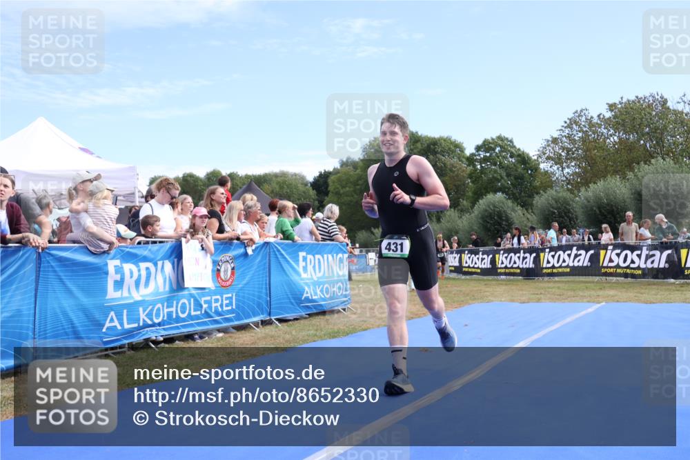 31.08.2025 - Elbe Triathlon Hamburg Strokosch-Dieckow http://msf.ph/oto/8652330 31.08.2025 11:10:33 Ziel 431, 469, 528, 1067, 1081, 1149 meine-sportfotos.de