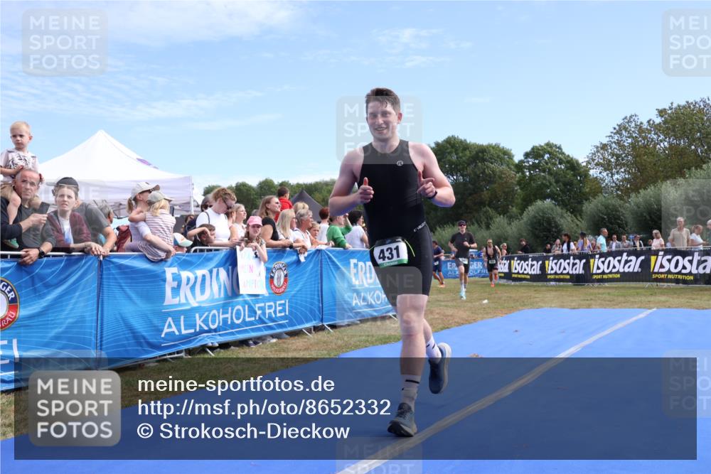 31.08.2025 - Elbe Triathlon Hamburg Strokosch-Dieckow http://msf.ph/oto/8652332 31.08.2025 11:10:33 Ziel 431, 469, 528, 1067, 1081, 1149 meine-sportfotos.de
