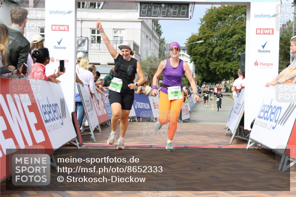 31.08.2025 - 21. Blankeneser Heldenlauf Strokosch-Dieckow http://msf.ph/oto/8652333 31.08.2025 11:10:18 Ziel 3148, 3222, 3221, 3139, 3013, 3249, 3485 meine-sportfotos.de