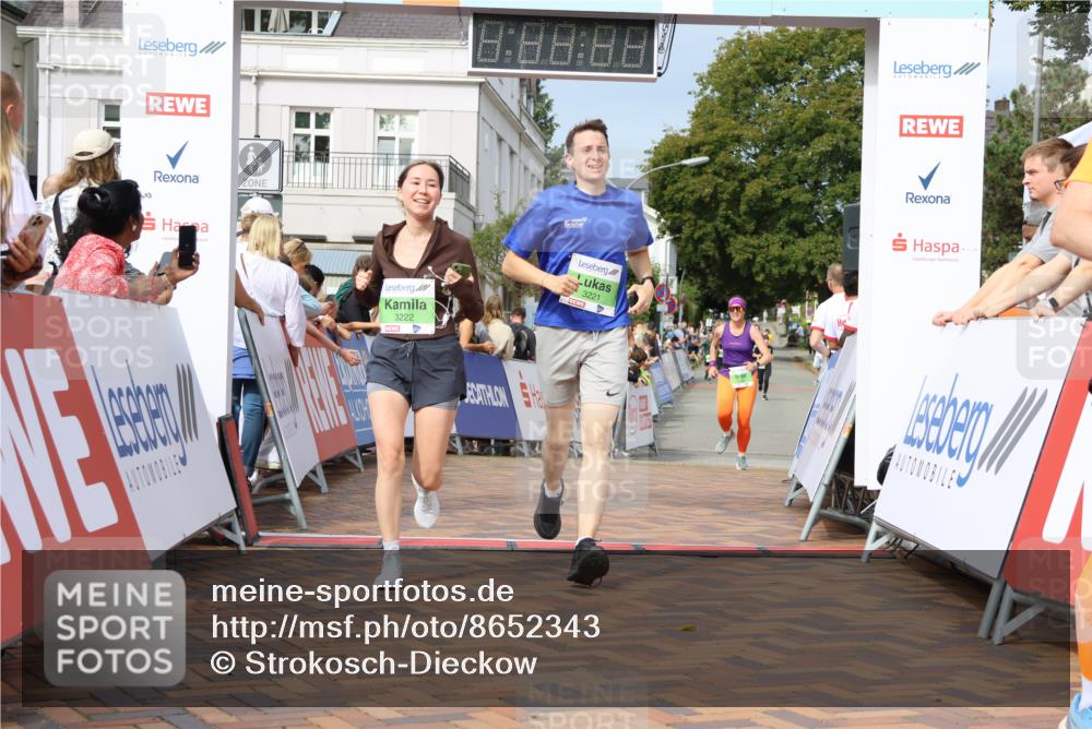 31.08.2025 - 21. Blankeneser Heldenlauf Strokosch-Dieckow http://msf.ph/oto/8652343 31.08.2025 11:10:15 Ziel 3148, 3222, 3221, 3139, 3386, 3137, 3013, 3249, 3485 meine-sportfotos.de