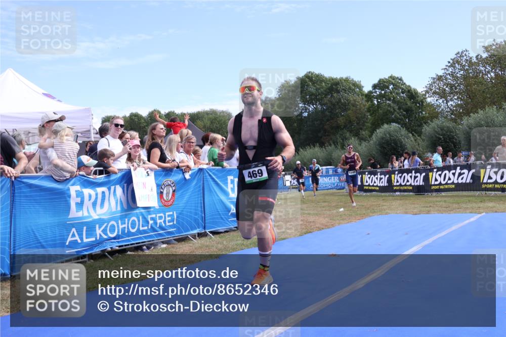 31.08.2025 - Elbe Triathlon Hamburg Strokosch-Dieckow http://msf.ph/oto/8652346 31.08.2025 11:10:39 Ziel 469, 534, 1081, 1149 meine-sportfotos.de