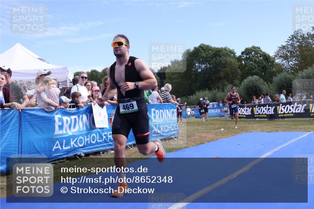 31.08.2025 - Elbe Triathlon Hamburg Strokosch-Dieckow http://msf.ph/oto/8652348 31.08.2025 11:10:39 Ziel 469, 534, 1081, 1149 meine-sportfotos.de
