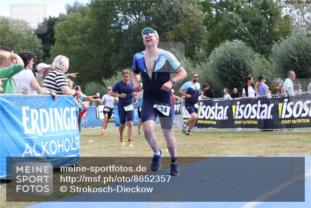 31.08.2025 - Elbe Triathlon Hamburg Strokosch-Dieckow http://msf.ph/oto/8652357 31.08.2025 11:10:45 Ziel 455, 534, 659, 1023, 1149 meine-sportfotos.de