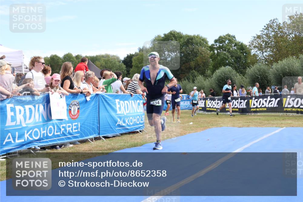 31.08.2025 - Elbe Triathlon Hamburg Strokosch-Dieckow http://msf.ph/oto/8652358 31.08.2025 11:10:45 Ziel 455, 534, 659, 1023, 1149 meine-sportfotos.de
