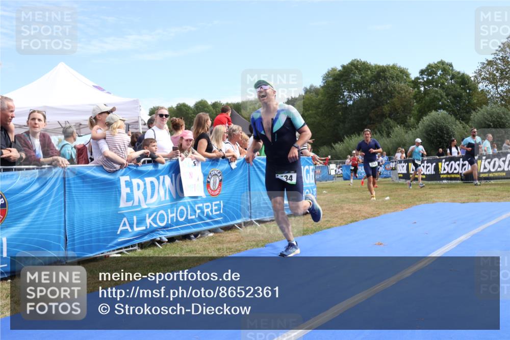 31.08.2025 - Elbe Triathlon Hamburg Strokosch-Dieckow http://msf.ph/oto/8652361 31.08.2025 11:10:46 Ziel 407, 455, 534, 659, 1023, 1149 meine-sportfotos.de