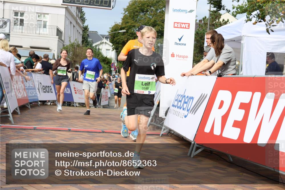 31.08.2025 - 21. Blankeneser Heldenlauf Strokosch-Dieckow http://msf.ph/oto/8652363 31.08.2025 11:10:13 Ziel 3148, 3222, 3221, 3139, 3386, 3137, 3013 meine-sportfotos.de