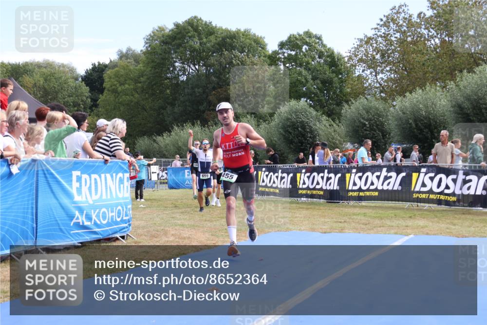 31.08.2025 - Elbe Triathlon Hamburg Strokosch-Dieckow http://msf.ph/oto/8652364 31.08.2025 11:10:50 Ziel 407, 455, 534, 659, 1023 meine-sportfotos.de