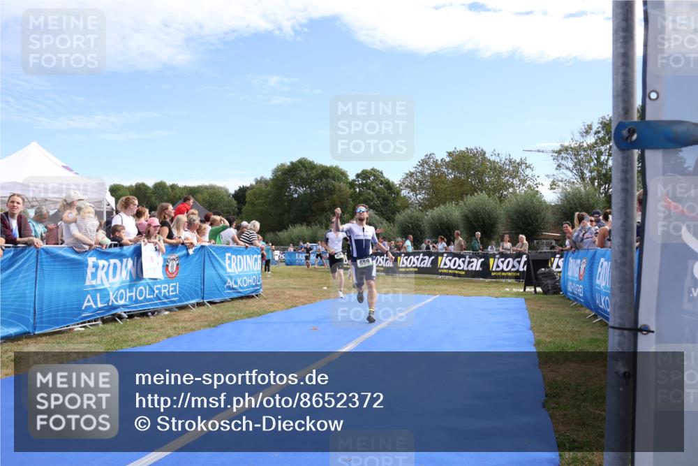 31.08.2025 - Elbe Triathlon Hamburg Strokosch-Dieckow http://msf.ph/oto/8652372 31.08.2025 11:10:53 Ziel 407, 455, 659, 1023 meine-sportfotos.de