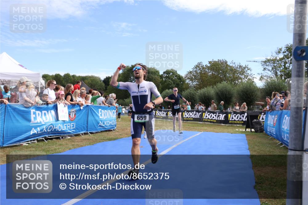 31.08.2025 - Elbe Triathlon Hamburg Strokosch-Dieckow http://msf.ph/oto/8652375 31.08.2025 11:10:54 Ziel 407, 455, 659, 1023 meine-sportfotos.de