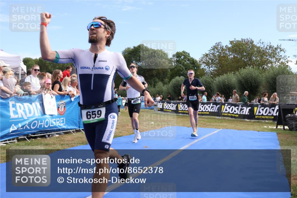 31.08.2025 - Elbe Triathlon Hamburg Strokosch-Dieckow http://msf.ph/oto/8652378 31.08.2025 11:10:54 Ziel 407, 455, 659, 1023 meine-sportfotos.de