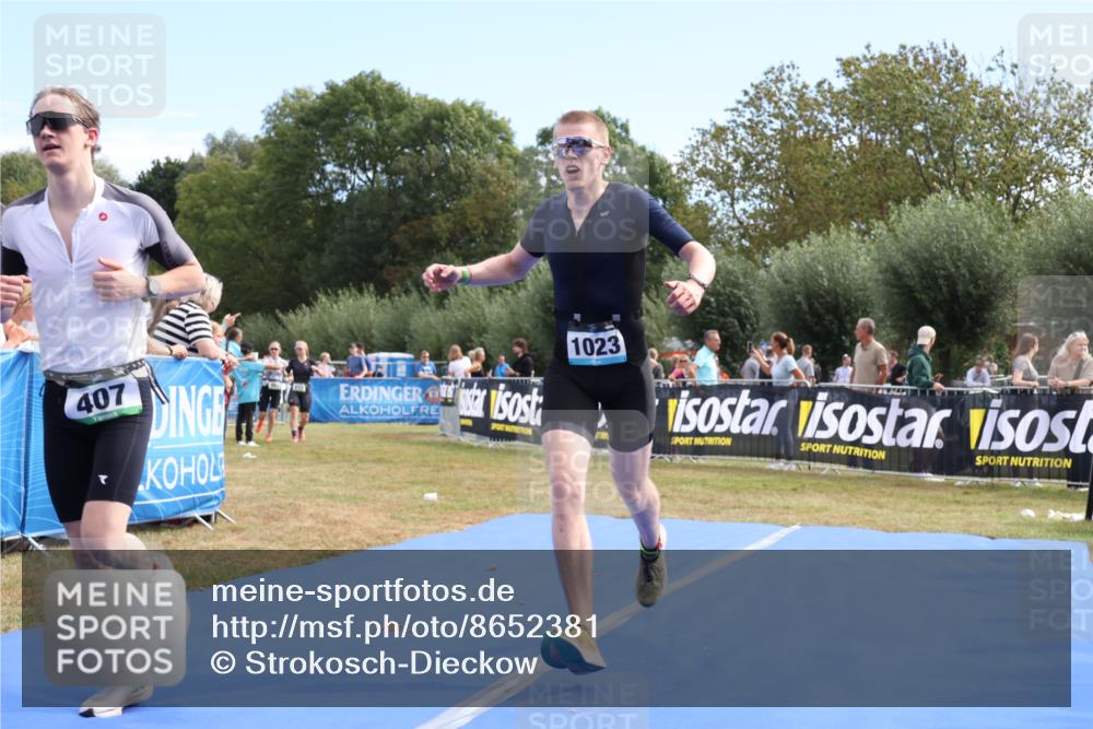 31.08.2025 - Elbe Triathlon Hamburg Strokosch-Dieckow http://msf.ph/oto/8652381 31.08.2025 11:10:55 Ziel 407, 455, 659, 1023 meine-sportfotos.de